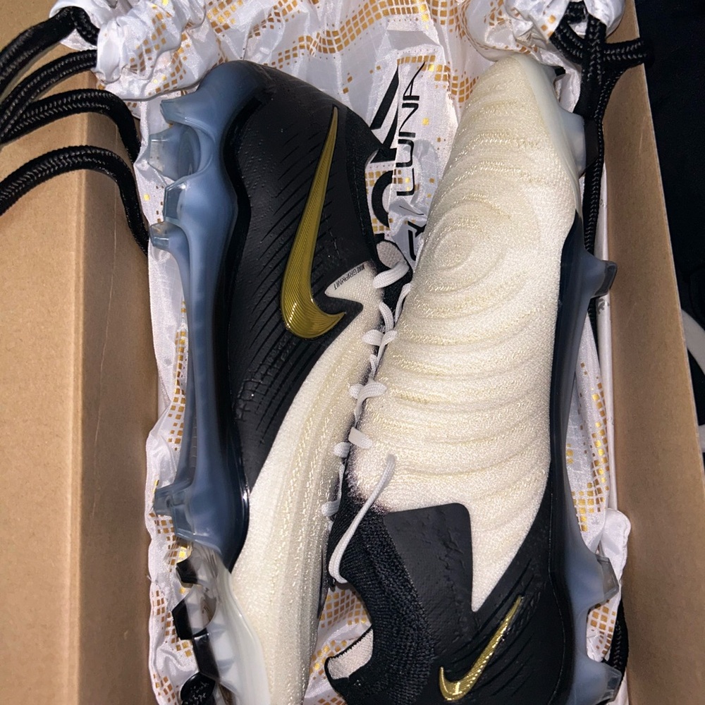 Nike Phantom GX2 Elite Men’s 9/Women's 10.5